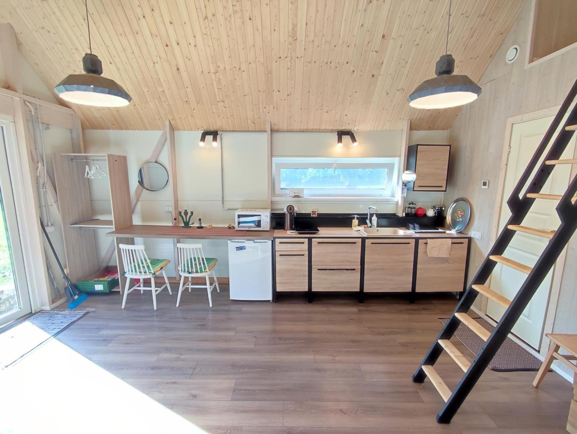 Modern Sauna Cabin In Horse Ranch Liyeplauke Exterior photo