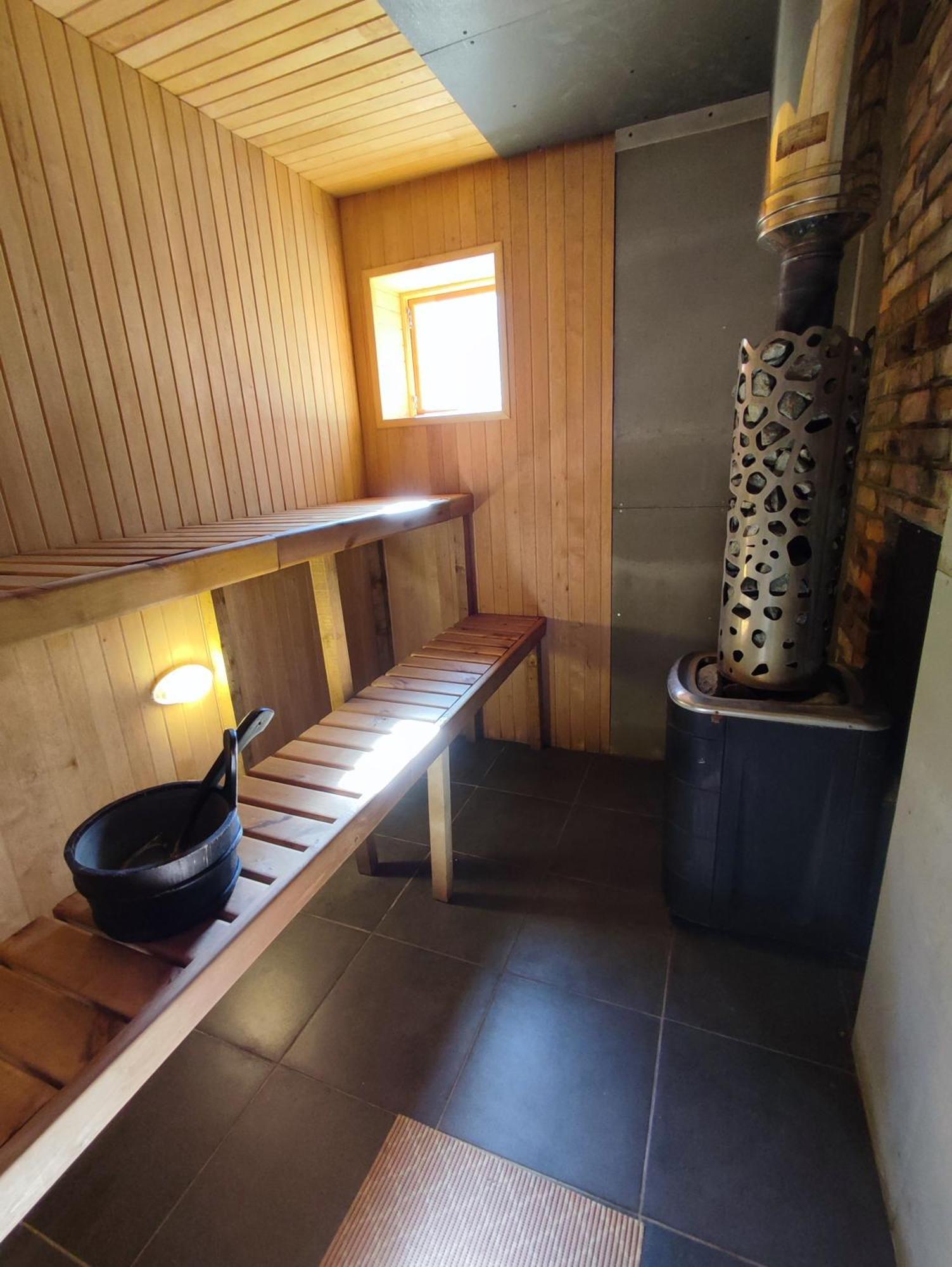 Modern Sauna Cabin In Horse Ranch Liyeplauke Exterior photo